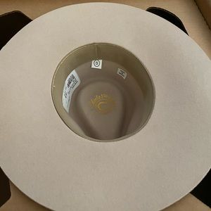 Beige Charlie Horse Co felt hat